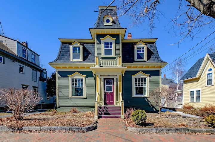 Portland Stately 3-br, 2.5 Ba | Walk To Back Cove - Portland, ME