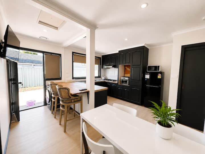 La Lavande - Renovated 2 Bedroom Units - St Albans