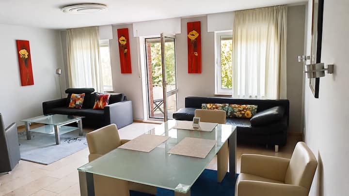 Apartment Near Cologne With Balcony & Parking - Pulheim