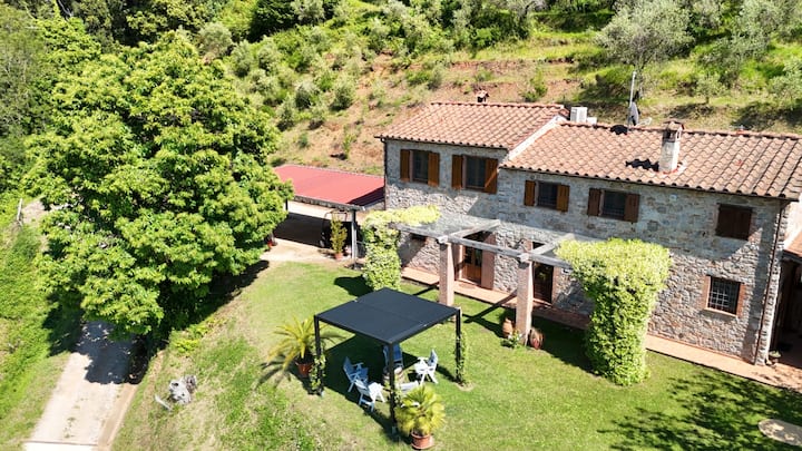 Tuscan Stone Apt With Panoramic Sea View - Camaiore