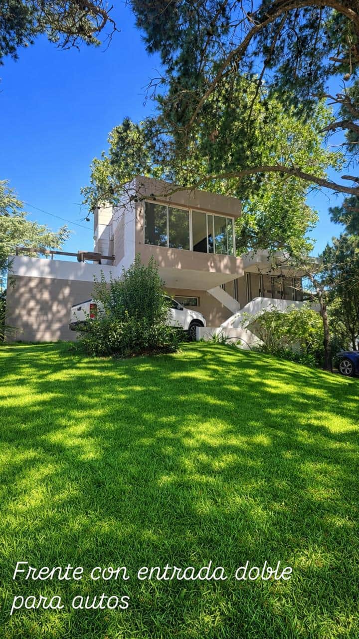 Casa De Categoria En El Corazón De Barrio Norte - Villa Gesell