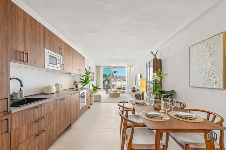 Luxury 2br Apartment Near Puerto Banús W Sea Views - Marbella
