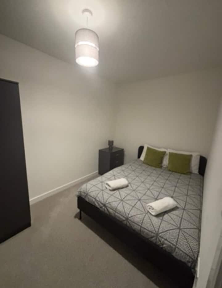 Spacious 3 Bedroom - Warrington