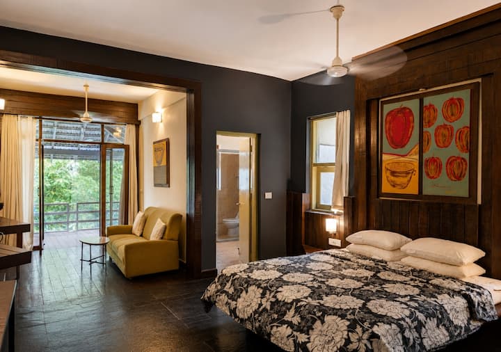 Bedroom 1 image 3