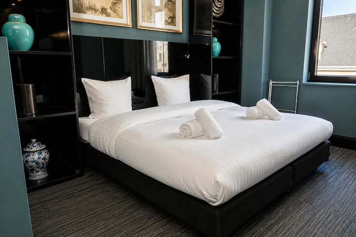Stylish Double Room With Walk-in Shower - Anvers