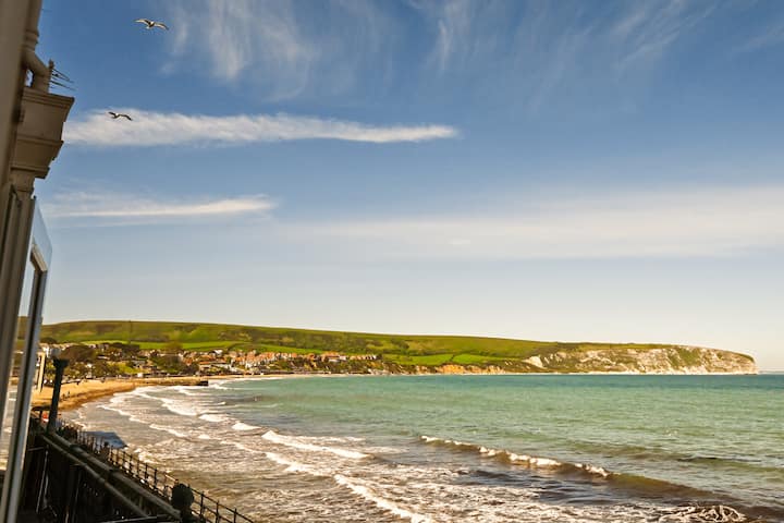 Waterfront Balcony Flat With Unrivalled Bay Views - Swanage
