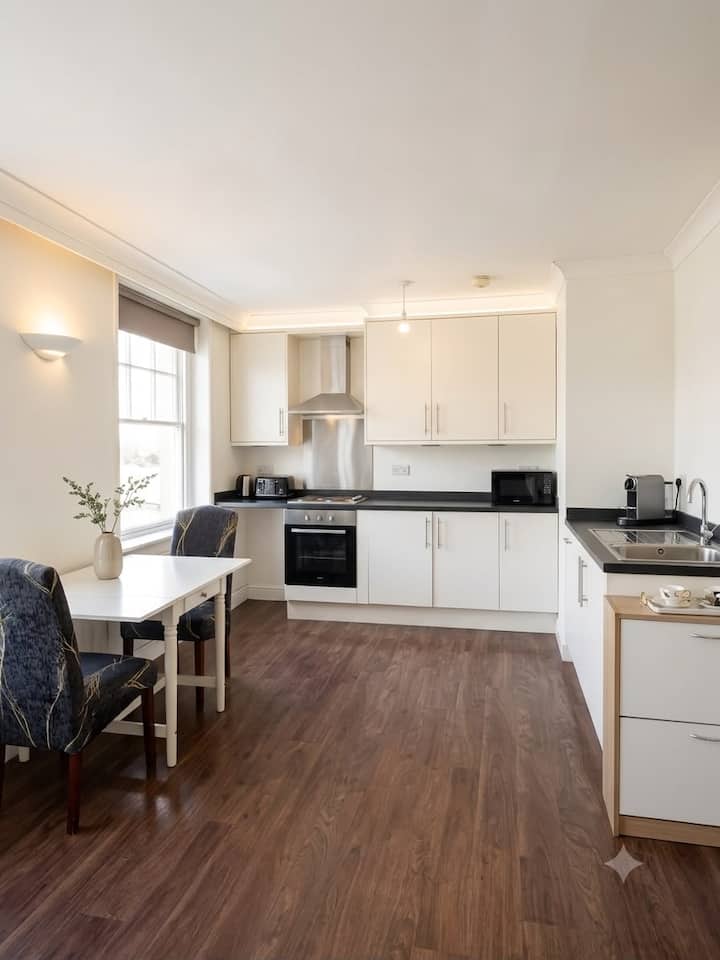 Cosy Flat Near Brunel, Hillingdon & Pinewood - Hounslow