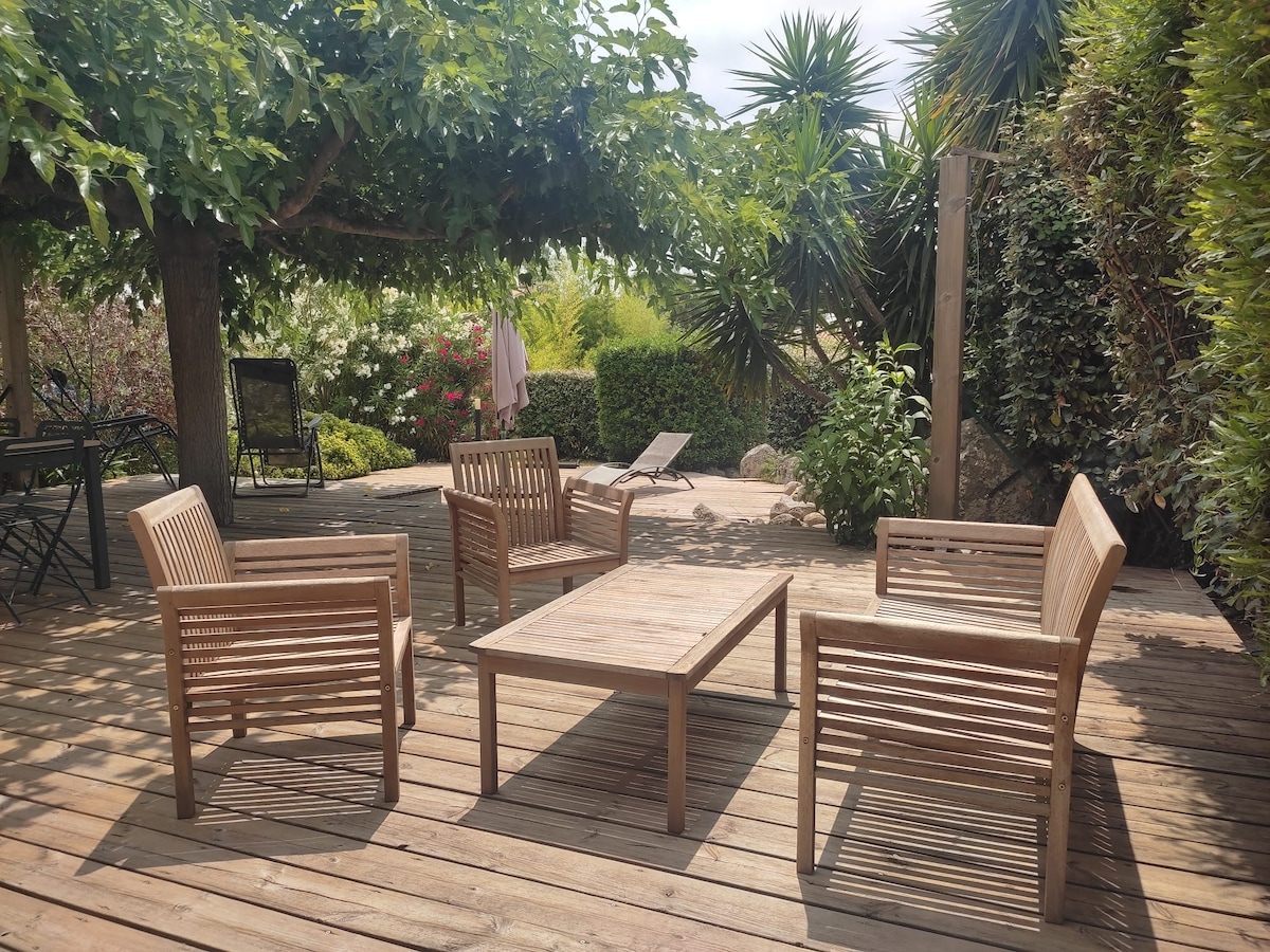 T4 Caminu – Pool & Garden, 6 Guests