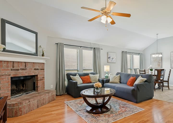 Relaxing 3 Bedroom Retreat : Great Location! - McKinney, TX