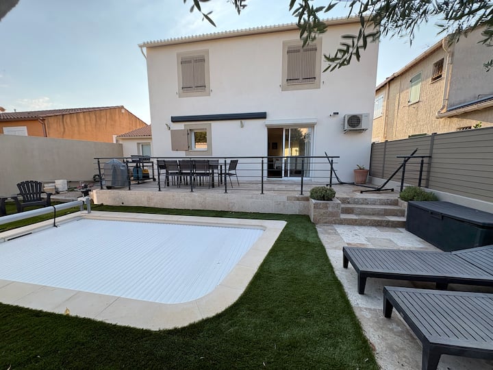 Charmante Maison, Au Calme Avec Piscine - Nîmes