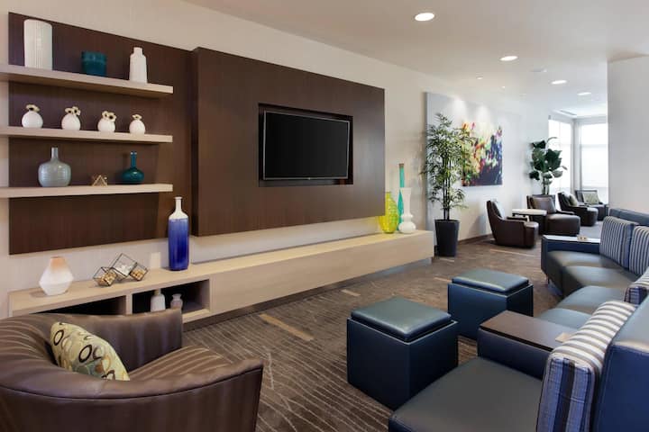 4 Units | Near Orlando Attractions | Spacious Stay - Orlando, FL