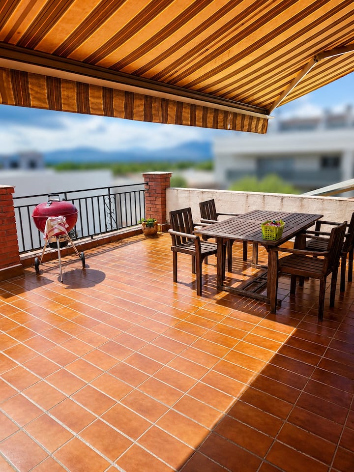 Casa Céntrica Con Garaje Local - Sabadell