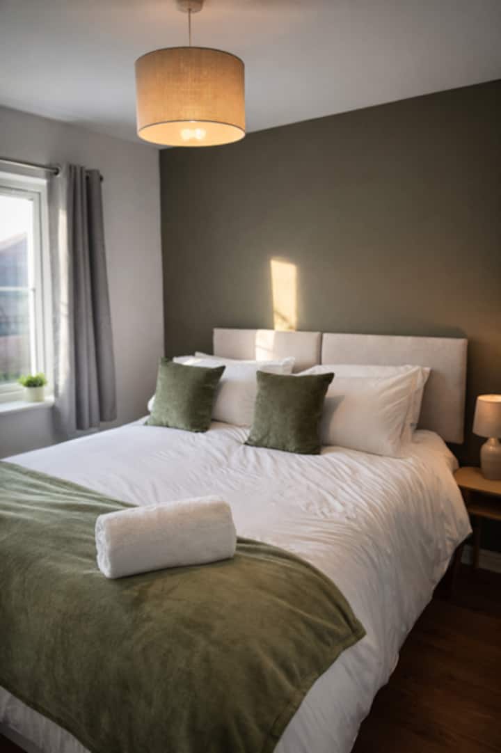 Long Stays | 3 Bedroom | Near A46 M40 | Driveway - Warwick