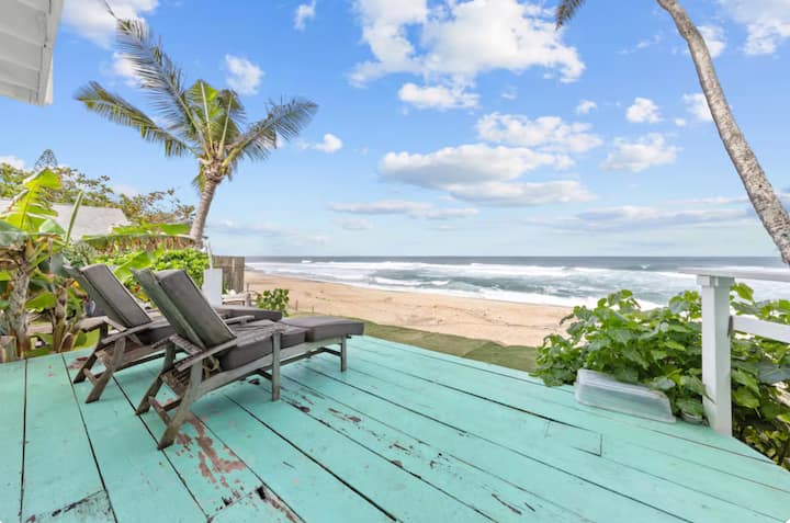 Beachfront Lower Studio With Patio - North Shore - 할아이와