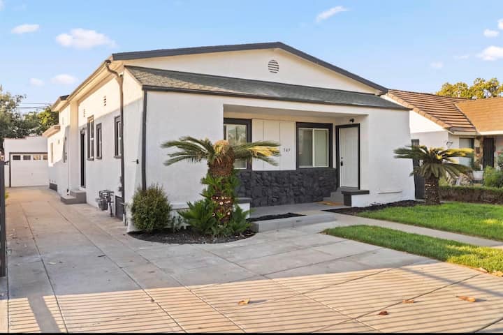 3b2b Duplex Near Sofi & Dodger Stadium - South Gate, CA