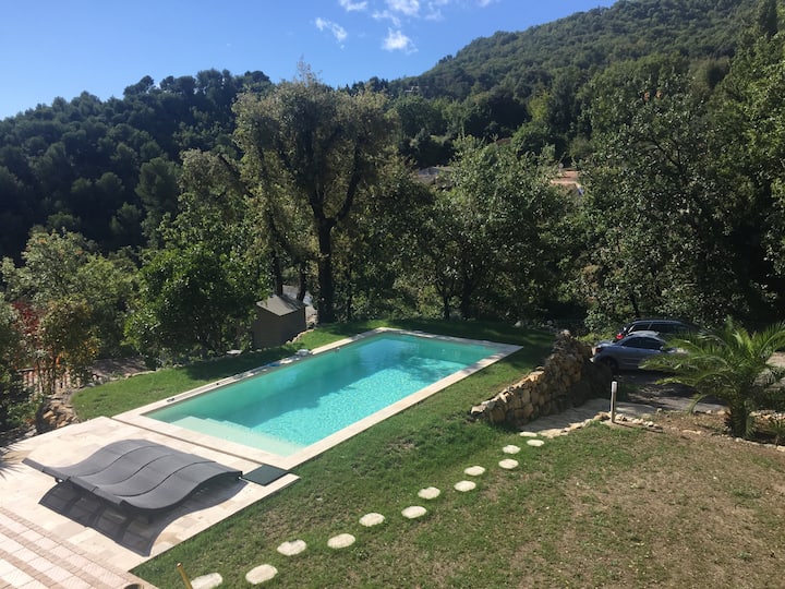 Située à 20 Min De Nice, Maison Avec Piscine - Carros
