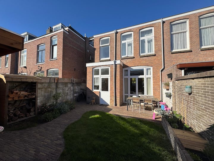 Familiehuis In Oude Centrum Voorburg - Delft