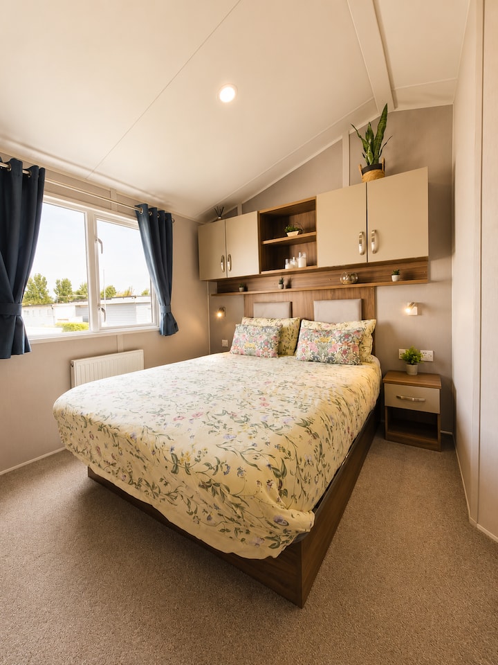 The Beach Lodge - Parking, Decking, Fast Wi-fi - Camber Sands