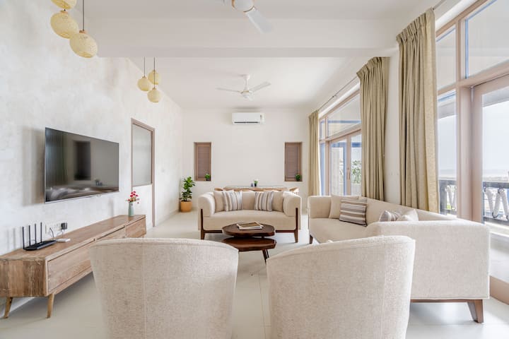 Living room image 1