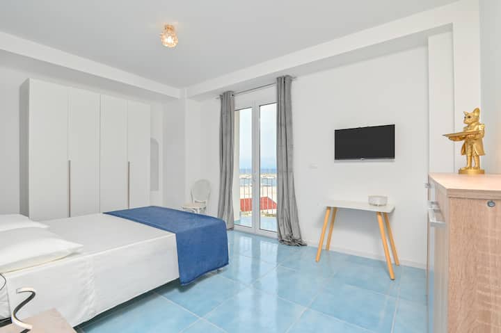 Suite Junior-de Luxe-sdb Privée Avec Baignoire à J - Agropoli