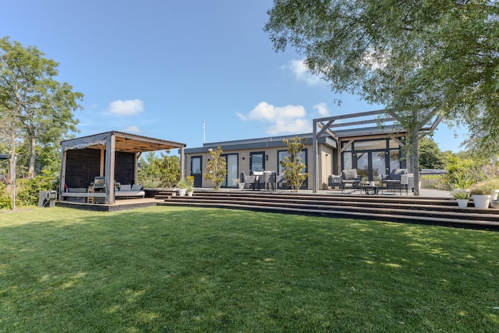 Luxe Chalet Aan Het Water In Noardburgum - Países Bajos