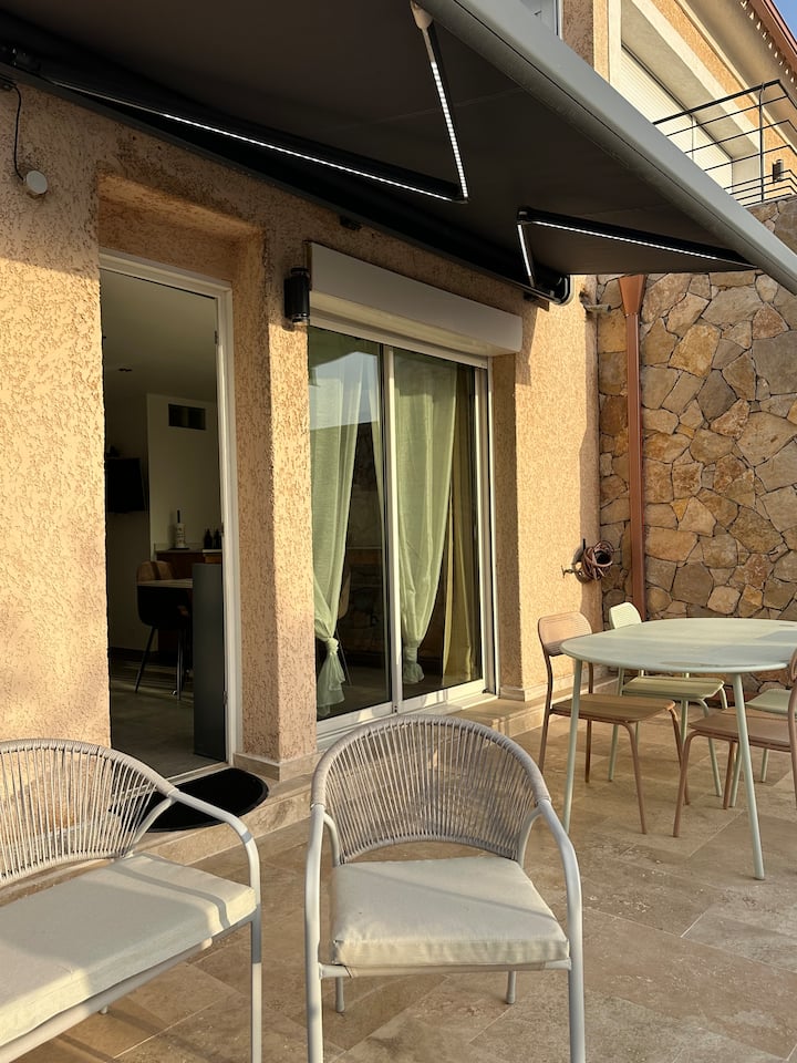 Studio Cosy Avec Terrasse Et Petite Vue Mer - Belgodere