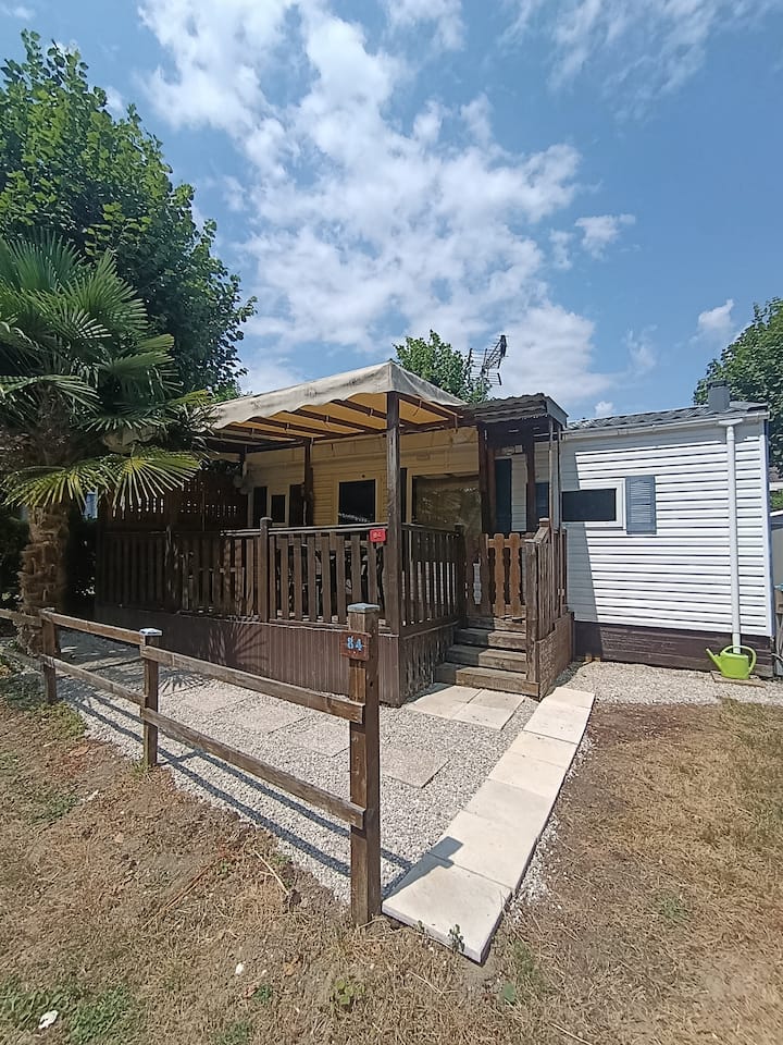 Camping Familial - Lac d'Aiguebelette