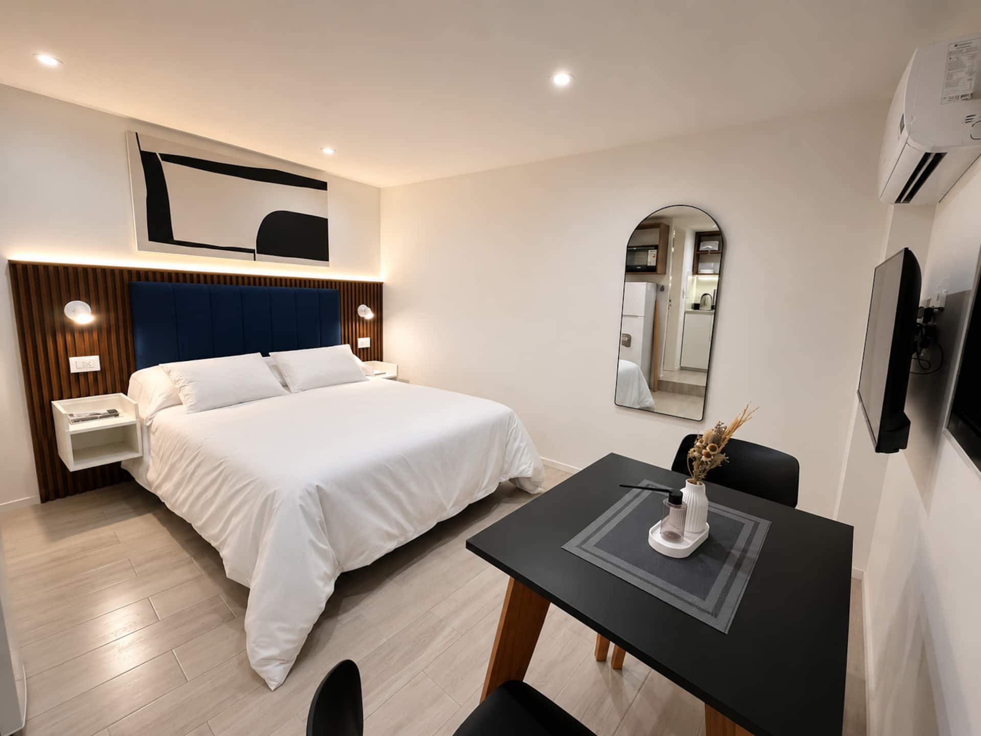 Apartamento com cama de casal e A/C