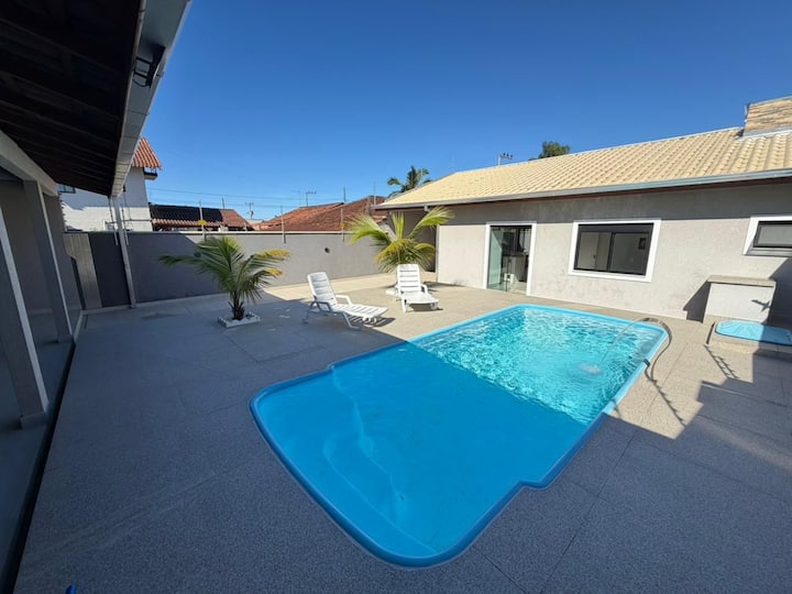Casa Alto Padrão Com Piscina E Ar-condicionado - Itapoá