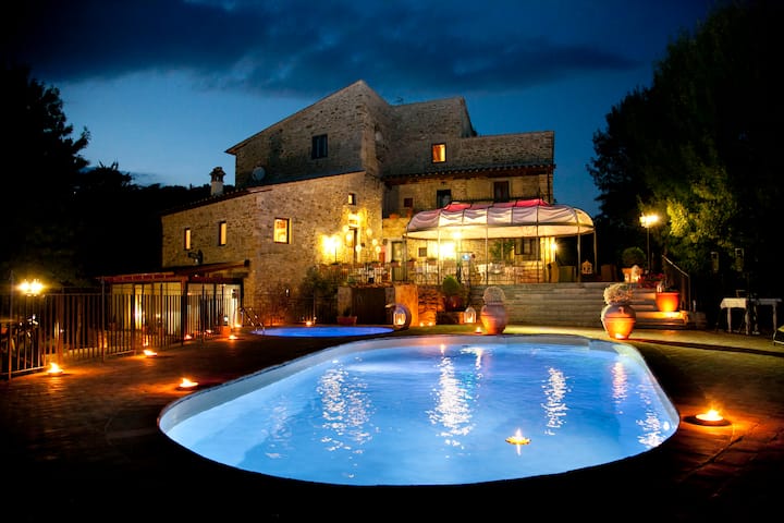 Esclusivo Borgo Di Lusso Nel Mugello Spa & Piscina - Italia
