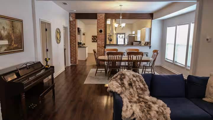 Bear Basecamp | 3br | Game Room | Midterm Welcome - Waco, TX