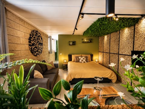 Popular Airbnb listing: The Durbuy Secret Garden in Durbuy