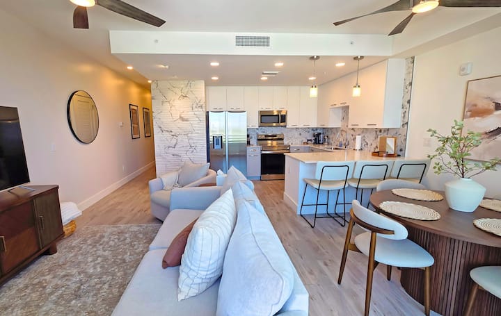 Downtown Sarasota Condo. Pool/gym And Bay Views! - 薩拉索塔