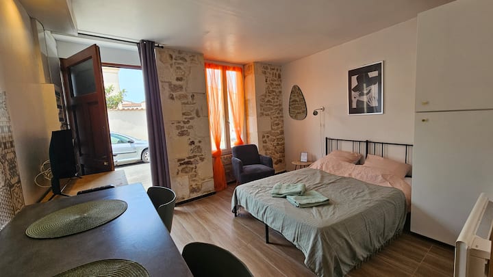 Studio En Pierres Au Coeur D'angoulins Sur Mer - Angoulins