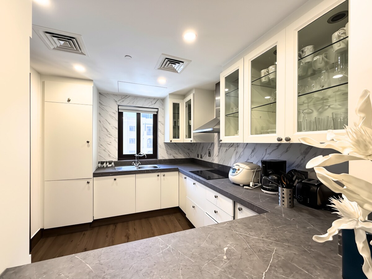 2-Bedroom Apartment · Downtown Dubai · III 5