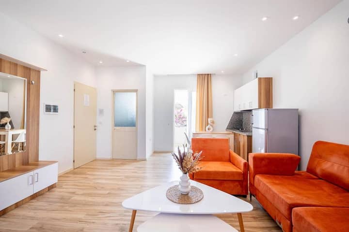 Villa Madrid- One Bedroom Apartment - Ksamil