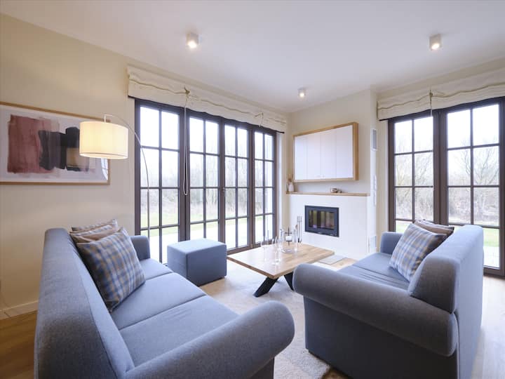 Reetland Am Meer Luxusplus Reetdachvilla Mit 4 Sch - Glowe
