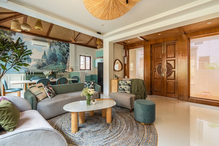 Living room image 10