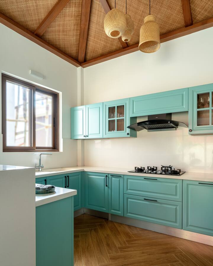 Full kitchen image 1