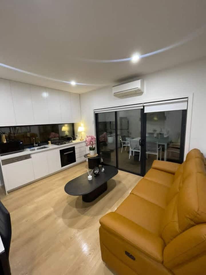 Melb Event House| 5br | 3 Bath | Walk To Mcg - 세인트 킬다