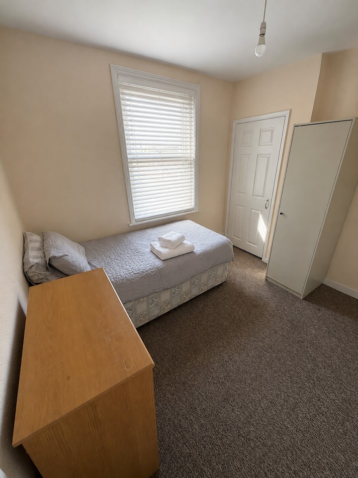 Single Room Parkstone - Poole