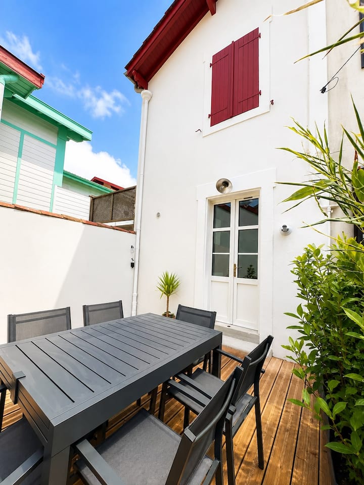 Maison Neuve Terrasse Patio Parkings Proche Plage - Biarritz