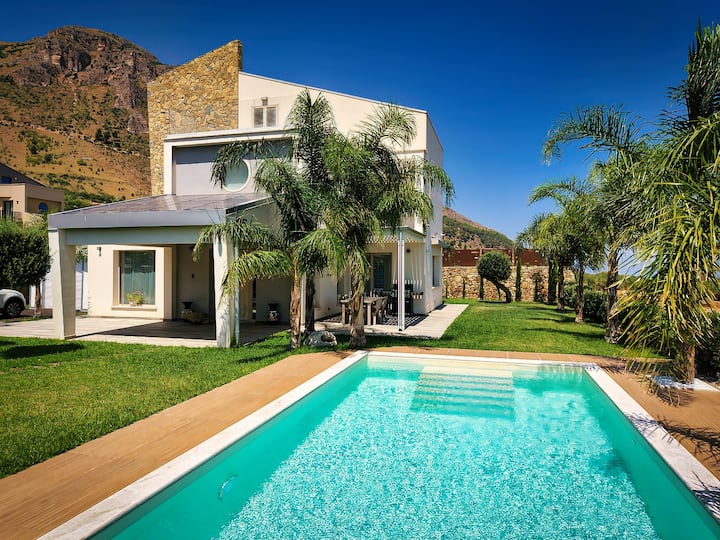 Villa Skyline: Design, Piscina, Vista Mare - Castellammare del Golfo