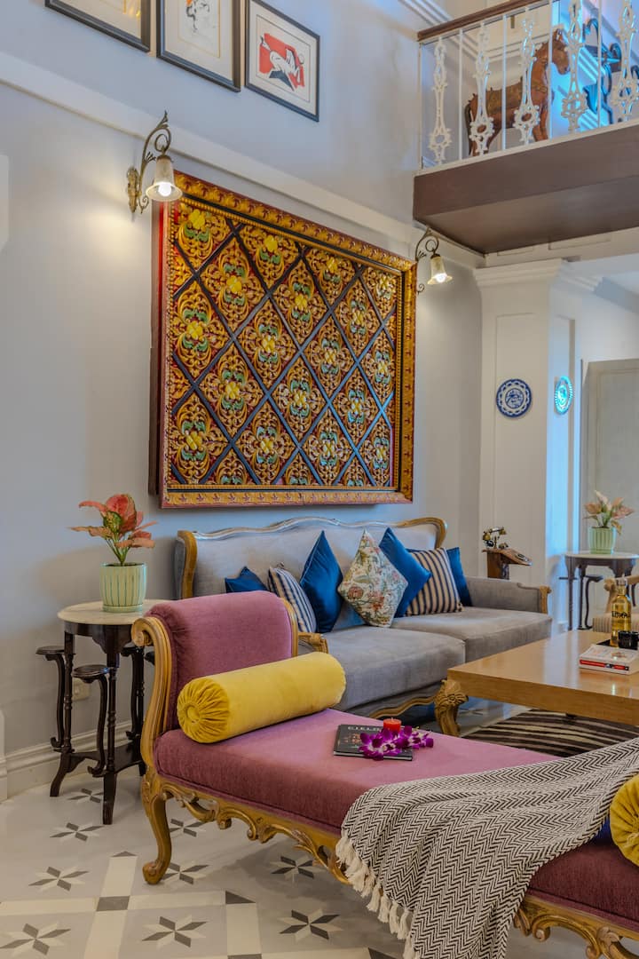 Living room image 6