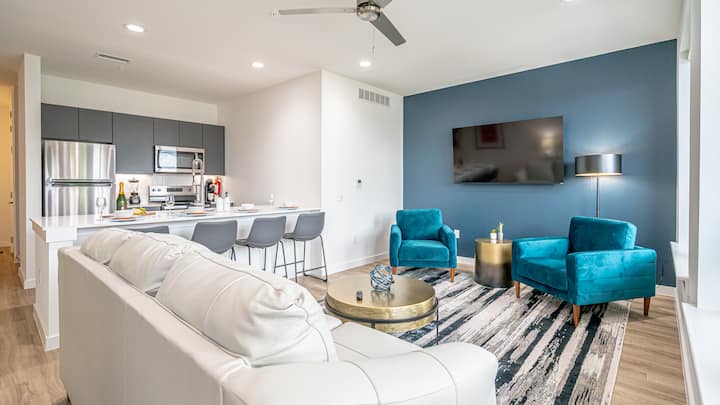 Prime Arlington Location | New Premium Suite - Arlington, TX