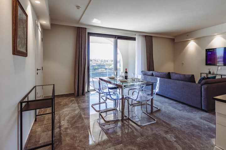 Mercury Suites 2br Signature Stay, Pool Access - Malta