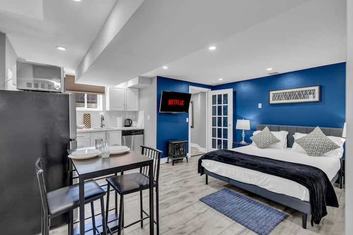 Priv Entry Studio + Office | Kitchen, W/d, Parking - Milton