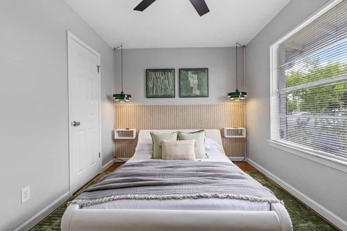 Stylish 3Br/1Bth home in Austin.