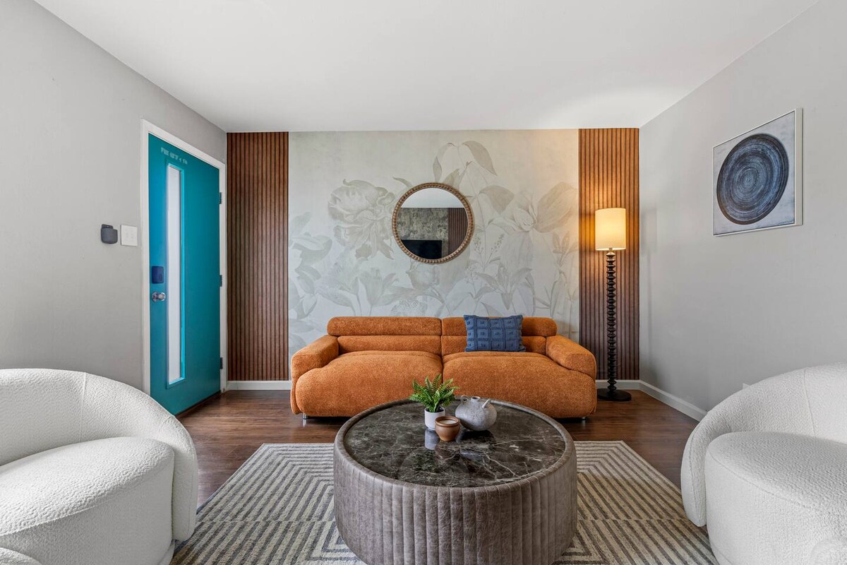 Stylish 3Br/1Bth home in Austin.