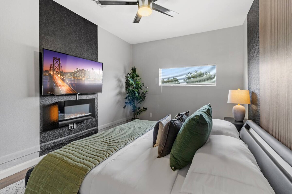 Stylish 3Br/1Bth home in Austin.